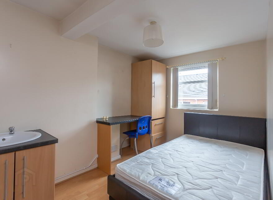 15 Agincourt Street, Belfast, BT7 1RB