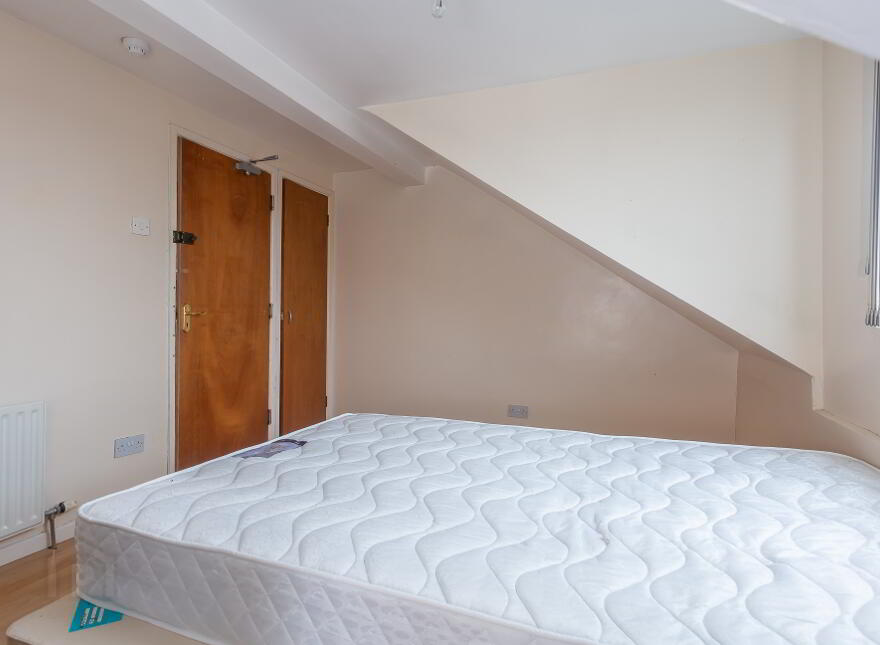 15 Agincourt Street, Belfast, BT7 1RB