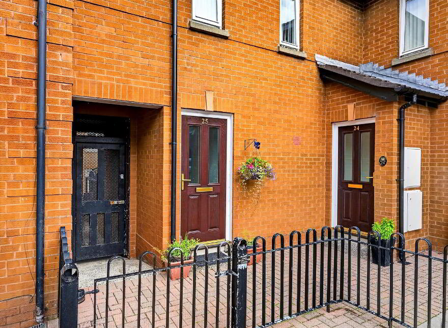 25 Malton Rise, Belfast, BT9 6HY