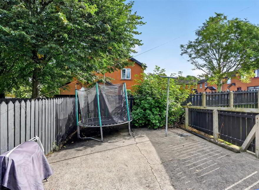 25 Malton Rise, Belfast, BT9 6HY