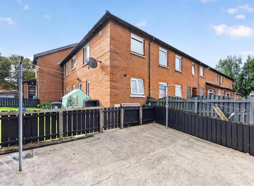 25 Malton Rise, Belfast, BT9 6HY