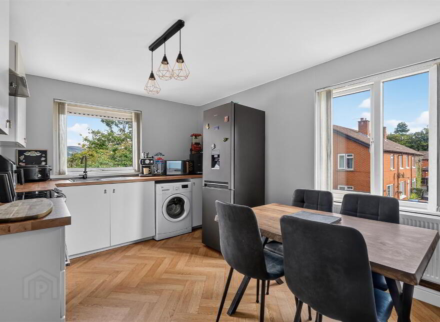 25 Malton Rise, Belfast, BT9 6HY