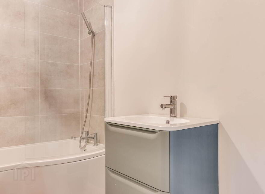 Apt 2b, Riverside Court, Main Street, Ballyclare, BT39 9FE