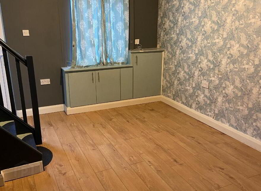 Lisavon Street, Belfast, BT4 1LH