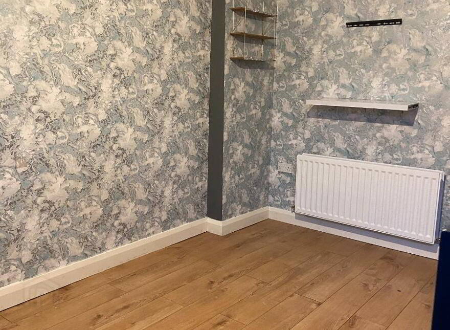 Lisavon Street, Belfast, BT4 1LH