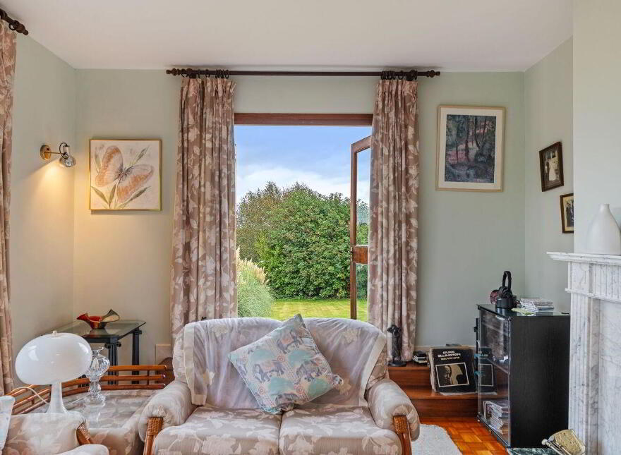The Glen, Meadowlands, Upper Rochestown, Rochestown, T12DHD1