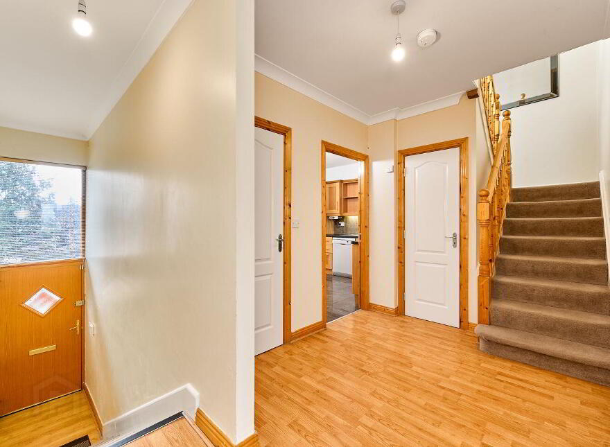 19 The Square, Innwood, Enfield, A83V624