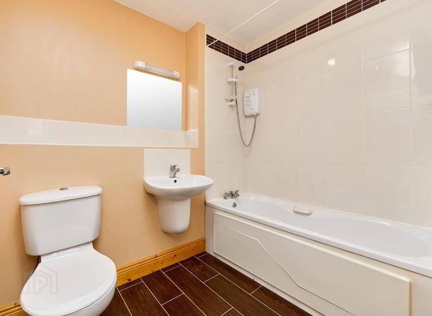 19 The Square, Innwood, Enfield, A83V624