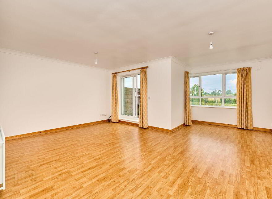 19 The Square, Innwood, Enfield, A83V624
