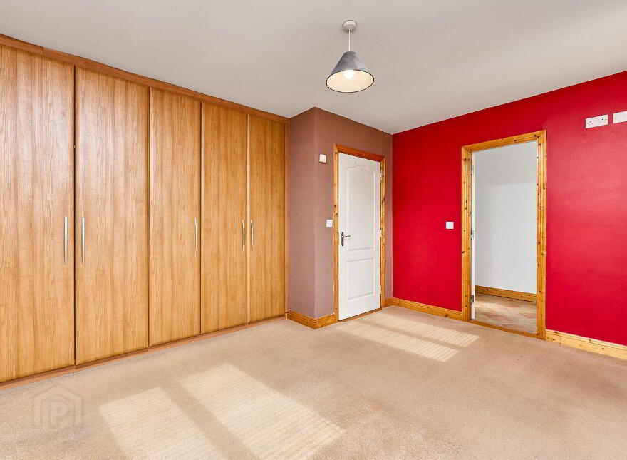 19 The Square, Innwood, Enfield, A83V624