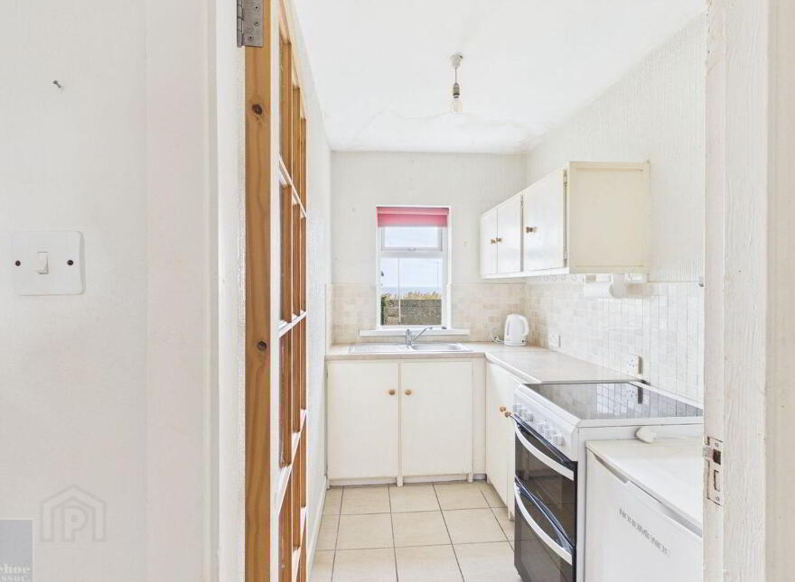 18 Greenore Park, Rosslare Harbour, Y35D1K5