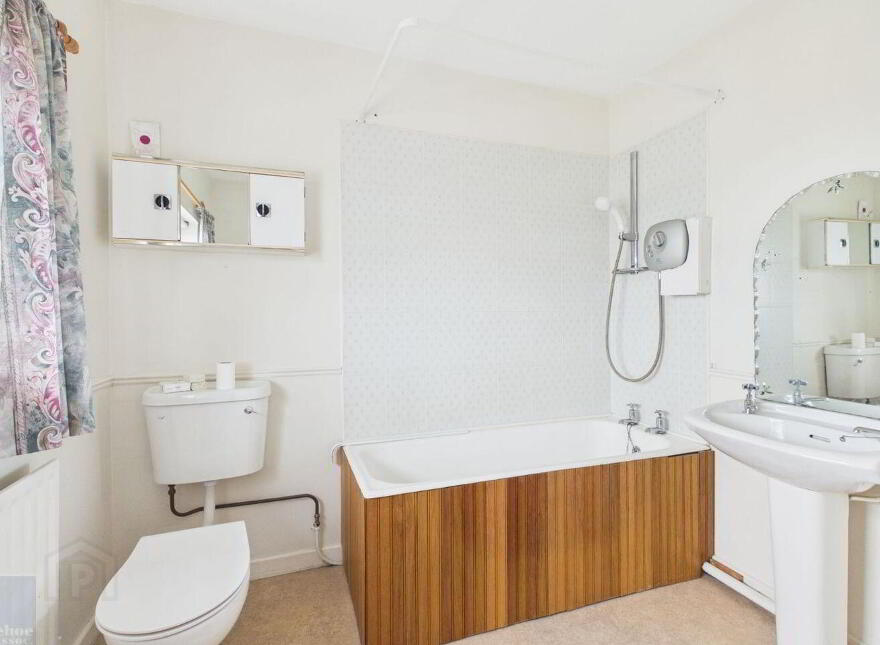 18 Greenore Park, Rosslare Harbour, Y35D1K5