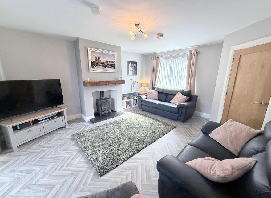 38 Nicholson Green, Donaghcloney, BT66 7UY