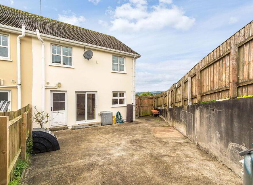 5 Greenhills, Manorcunningham, F92E981