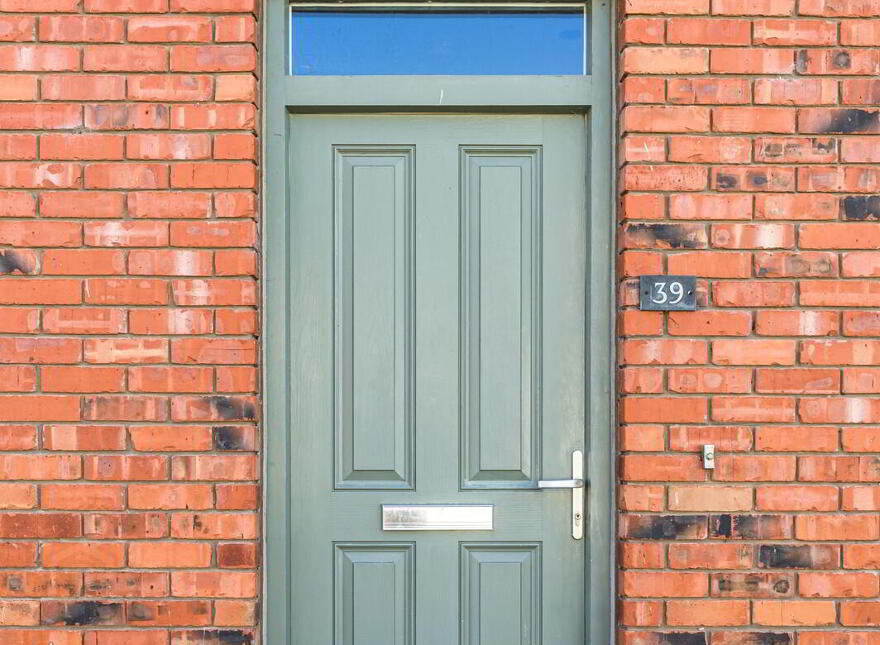 39 Harlow Green, Moira, BT67 0XH
