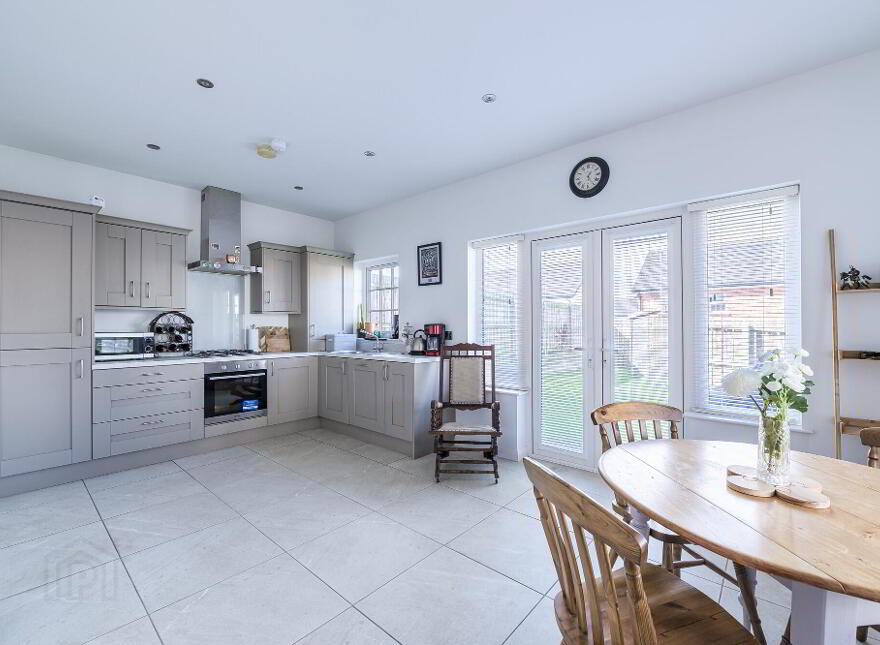 39 Harlow Green, Moira, BT67 0XH