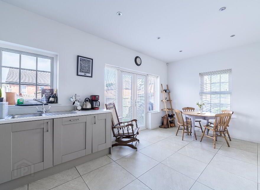 39 Harlow Green, Moira, BT67 0XH