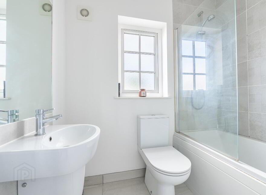 39 Harlow Green, Moira, BT67 0XH