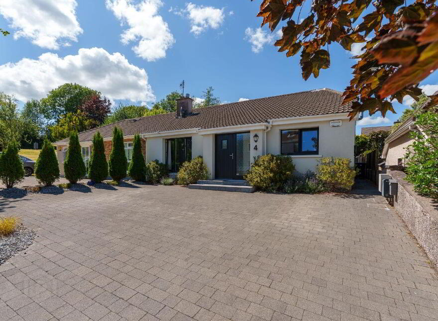 4 Manor Lawn, Thornbury View, Rochestown, T12XD6C