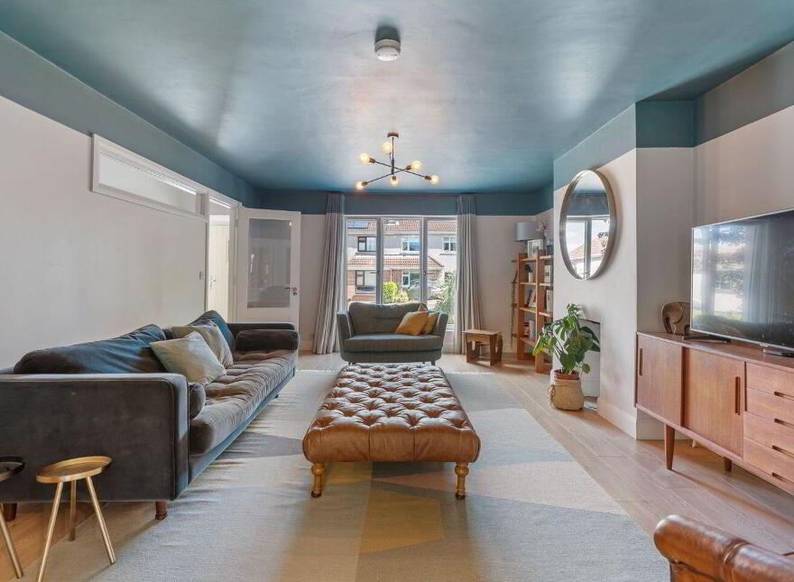 4 Manor Lawn, Thornbury View, Rochestown, T12XD6C