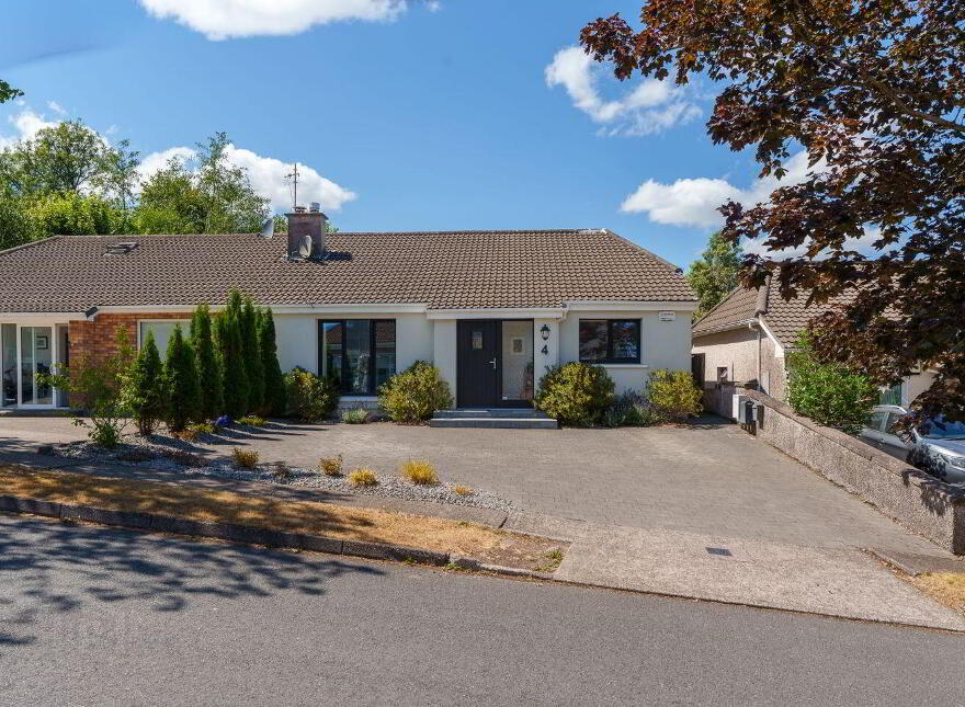 4 Manor Lawn, Thornbury View, Rochestown, T12XD6C