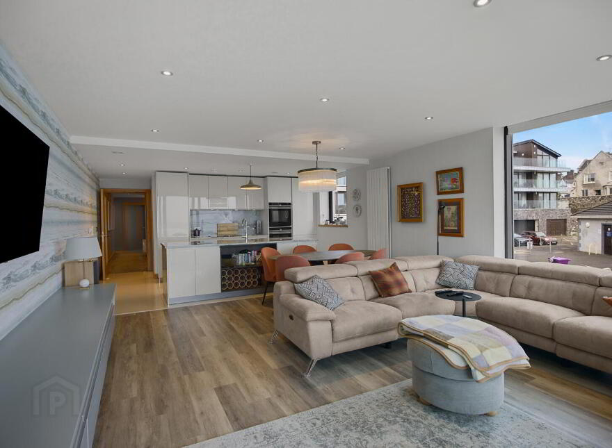3 The Vue, 2 Strand Road, Portrush, BT56 8FT