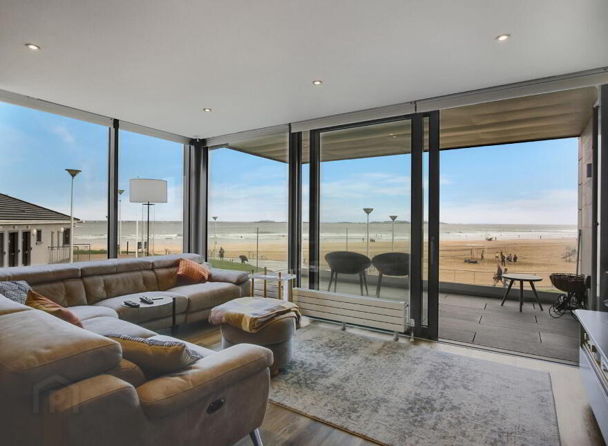 3 The Vue, 2 Strand Road, Portrush, BT56 8FT