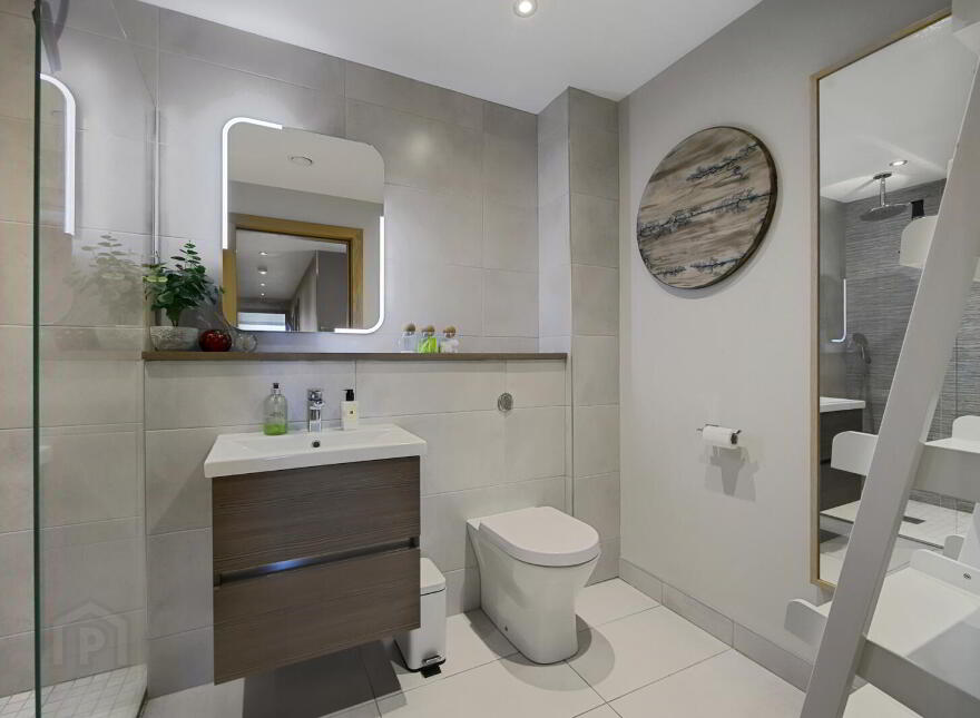 3 The Vue, 2 Strand Road, Portrush, BT56 8FT