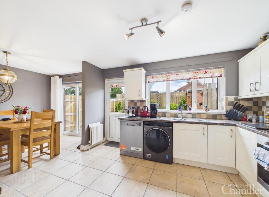 15 Rossdale Gardens, Belfast, BT8 6XG