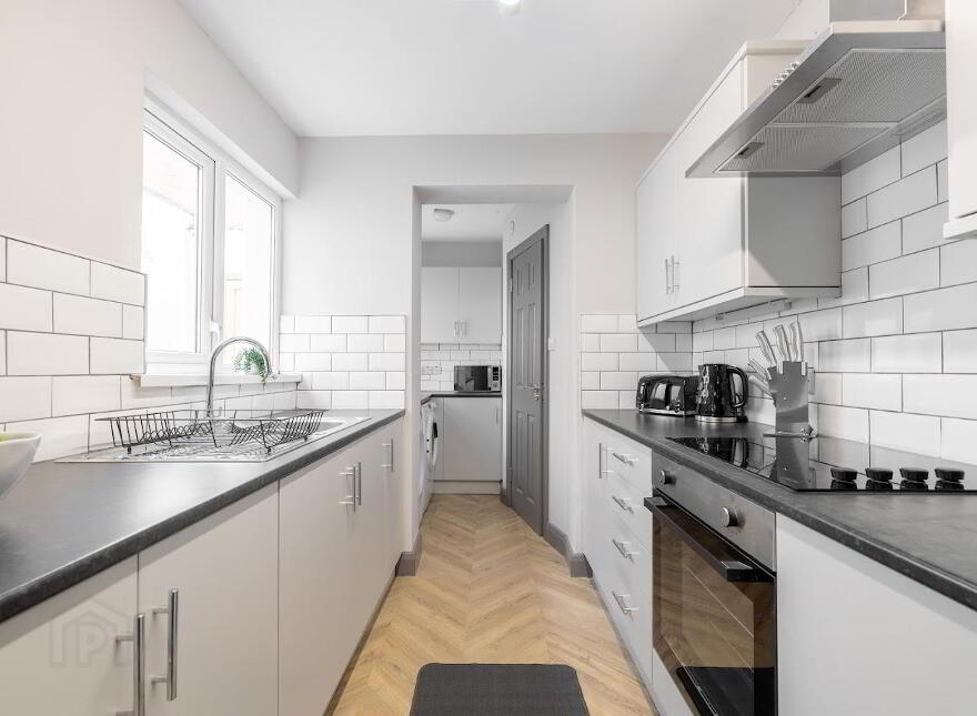 Room 5, 65 Ballygomartin Road, Belfast, BT13 3LB