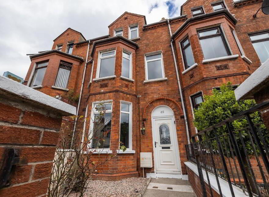 Room 5, 65 Ballygomartin Road, Belfast, BT13 3LB