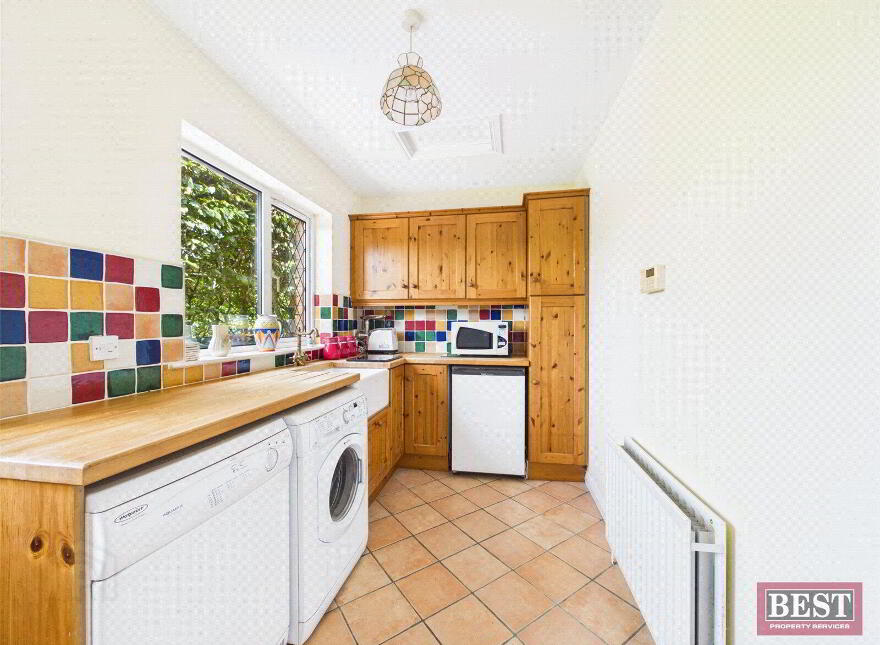 2 Moygannon Road, Warrenpoint, Newry, BT34 3QJ