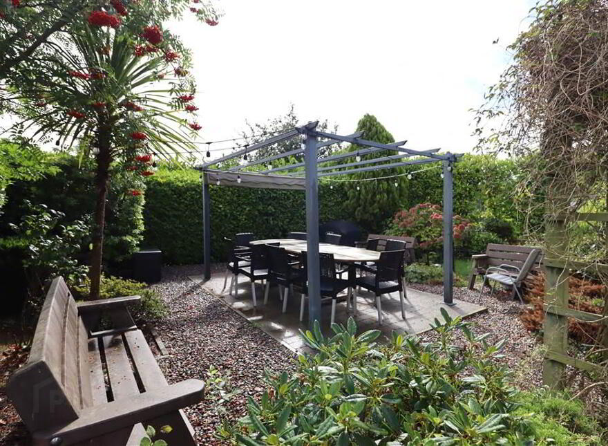 43 Glenmore House, Lambeg, Lisburn, BT27 4QT