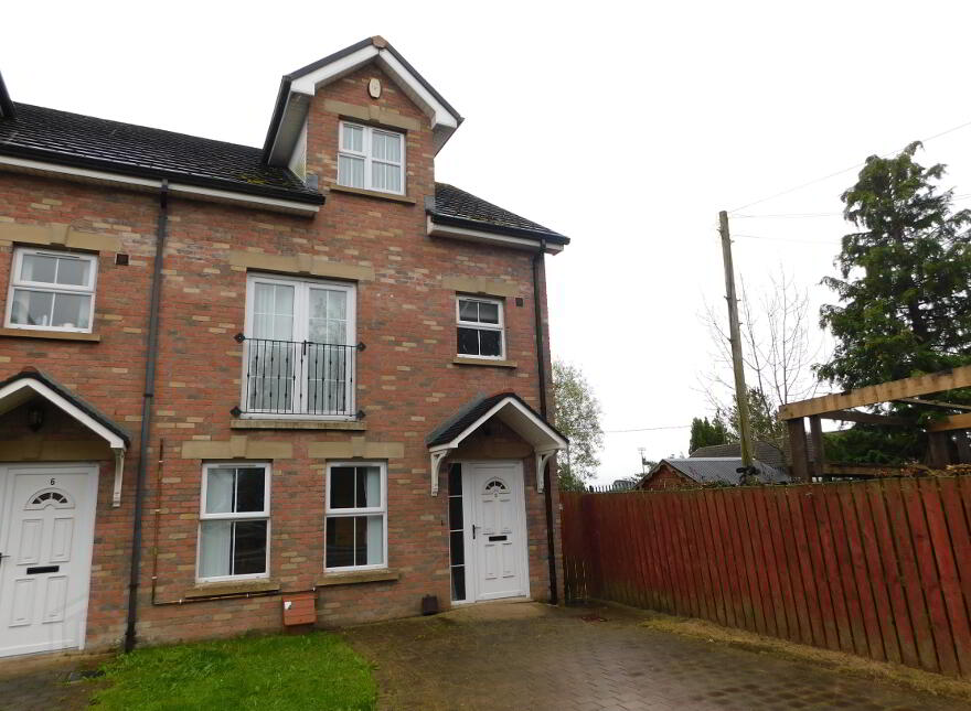 5 Oakfields, Omagh, BT79 7GP photo