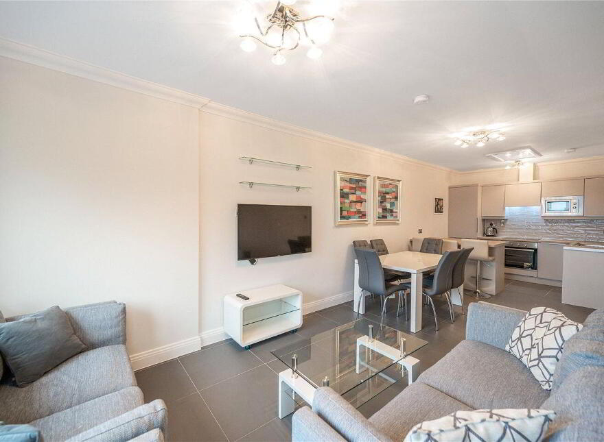 77 Saint James' Wood, 77 Saint James' Woods, South Circula...South Circular Road, D08EF99