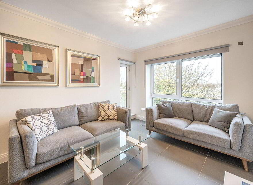 77 Saint James' Wood, 77 Saint James' Woods, South Circula...South Circular Road, D08EF99