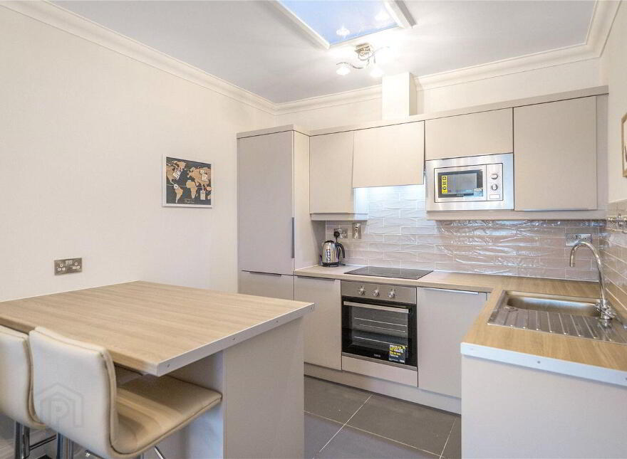 77 Saint James' Wood, 77 Saint James' Woods, South Circula...South Circular Road, D08EF99