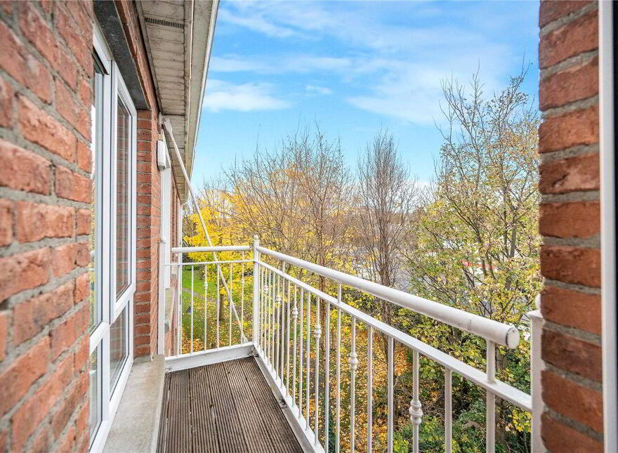 77 Saint James' Wood, 77 Saint James' Woods, South Circula...South Circular Road, D08EF99