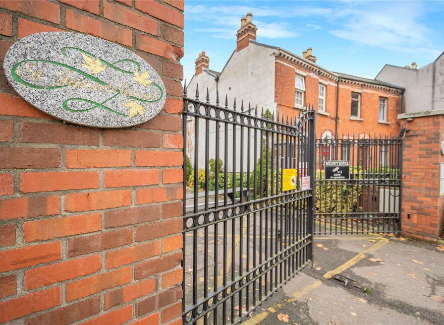77 Saint James' Wood, 77 Saint James' Woods, South Circula...South Circular Road, D08EF99