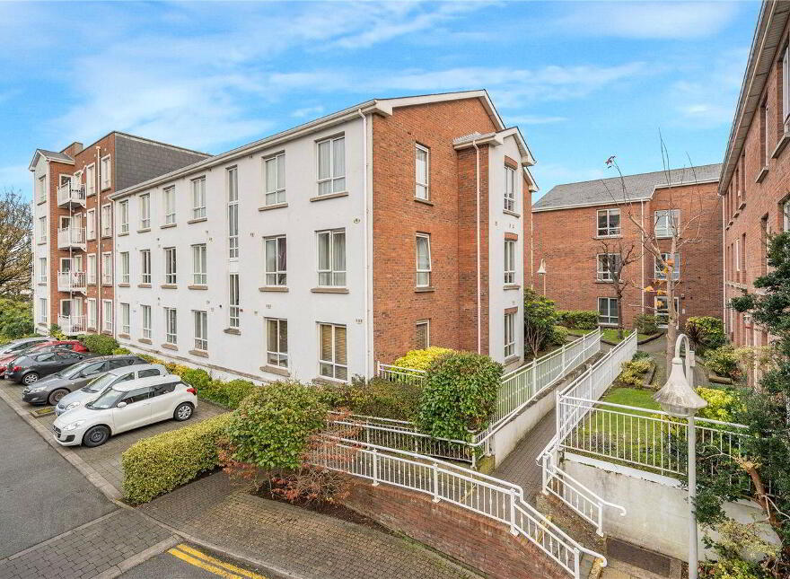 77 Saint James' Wood, 77 Saint James' Woods, South Circula...South Circular Road, D08EF99