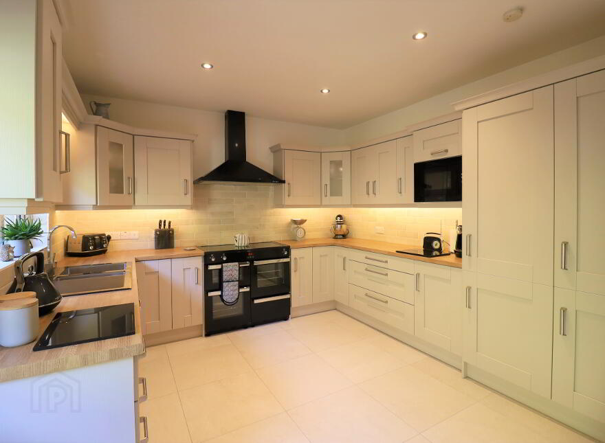 9 Cedar Heights, Mountain Road, Kilkeel, BT34 4BA
