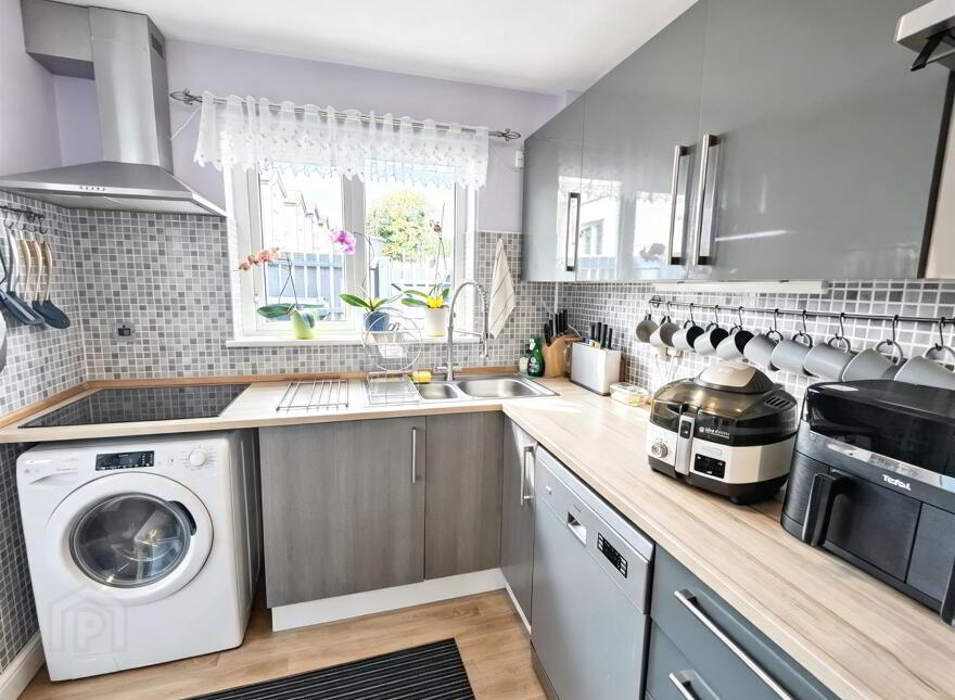 5 Glandore Parade, Belfast, BT15 3FX