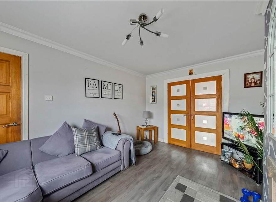16 Mount Eagles Square, Dunmurry, Belfast, BT17 0GZ