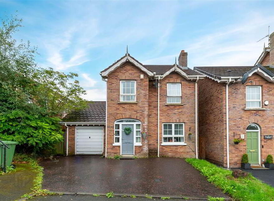 16 Mount Eagles Square, Dunmurry, Belfast, BT17 0GZ