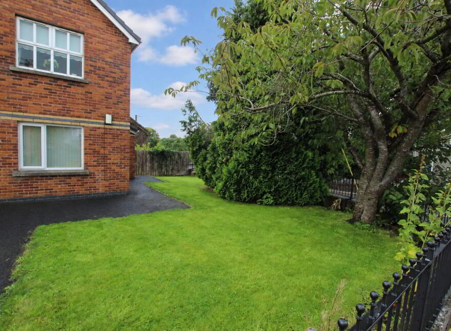 2 Ballysessey Close, Glenavy, Crumlin, BT29 4ZP