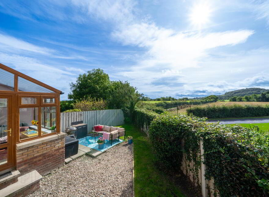 28 Stonebridge Square, Conlig, Newtownards, BT23 7QU
