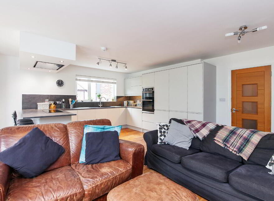 106 Orby Drive, Belfast, BT5 6AG