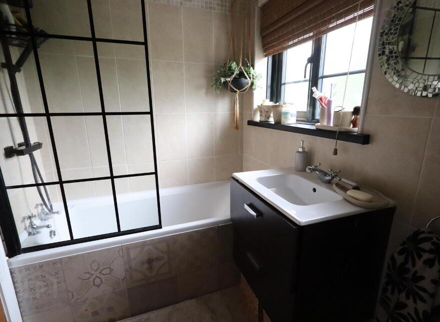 25 Osterley Park, Newtownabbey, BT36 6EW