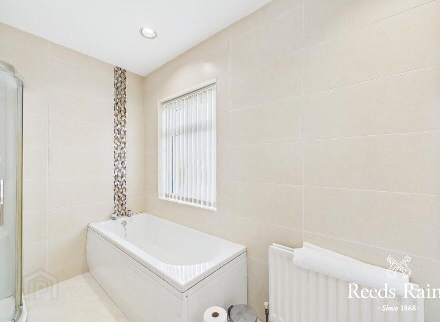 26 Downshire Park North, Belfast, BT6 9JS