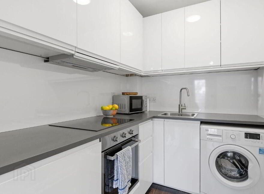 Apartment 83 Newmarket Square, Christchurch, Christchurch, D08NC3R